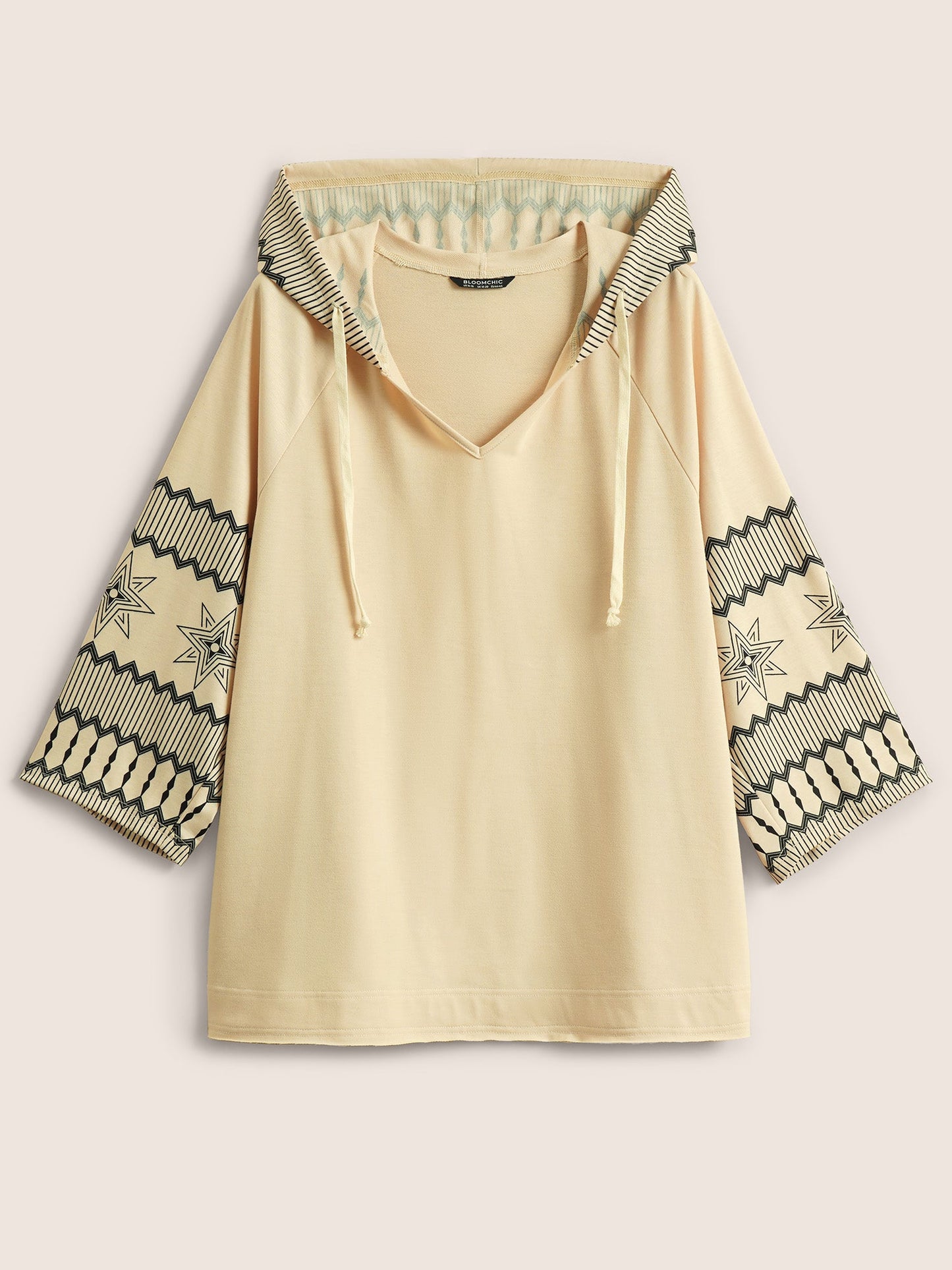 Geometric Hooded Raglan Sleeve Sweatshirt