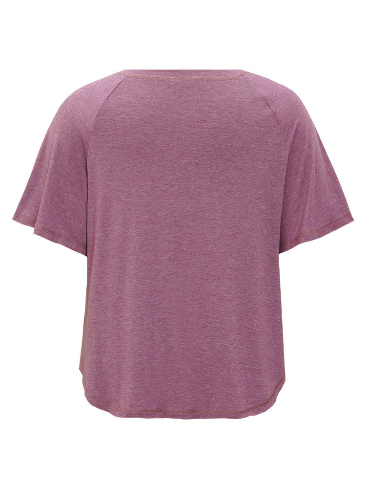 Solid Patched Pocket Stitching Trim Curved Hem T-shirt