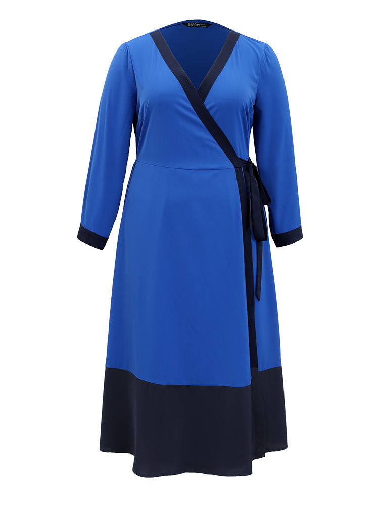 Static-Free Two Tone Wrap Ties Pocket Dress