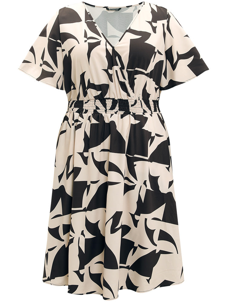 Geometric Print Pocket Surplice Neck Shirred Dress