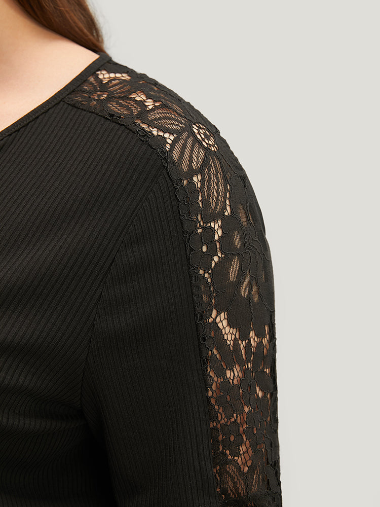 Solid Arc Hem Zipper Lace Insert Rib Knit Tee