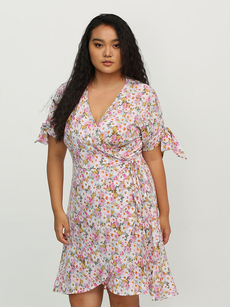 Ditsy Floral Knotted Sleeve Dress