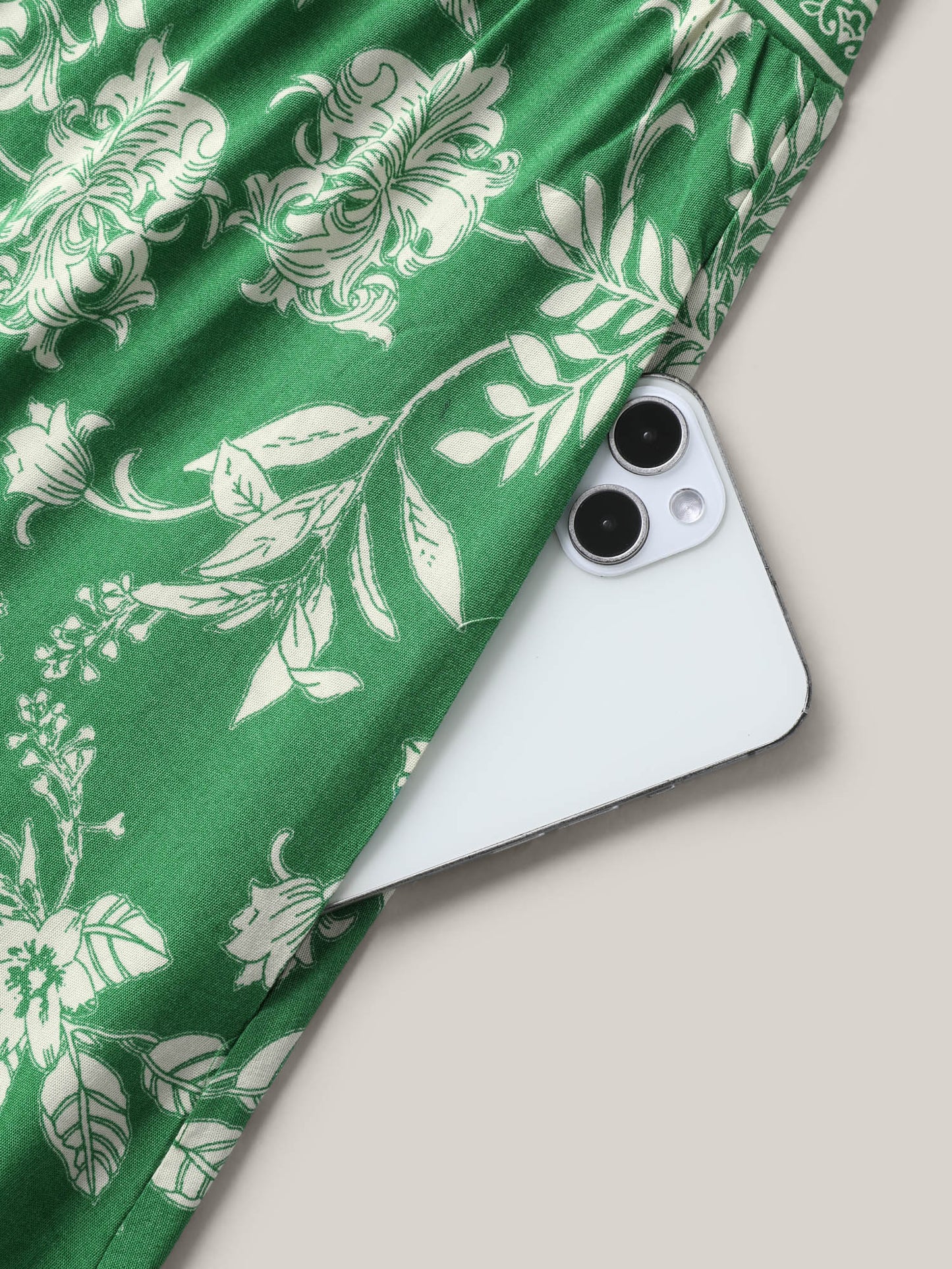 64dbd423-b0c2-4470-b976-b87c855fe61f