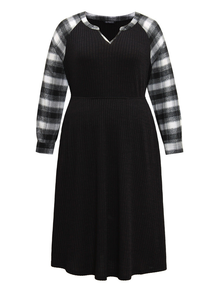 Rib Knit Plaid Patchwork Pocket Notched Dress