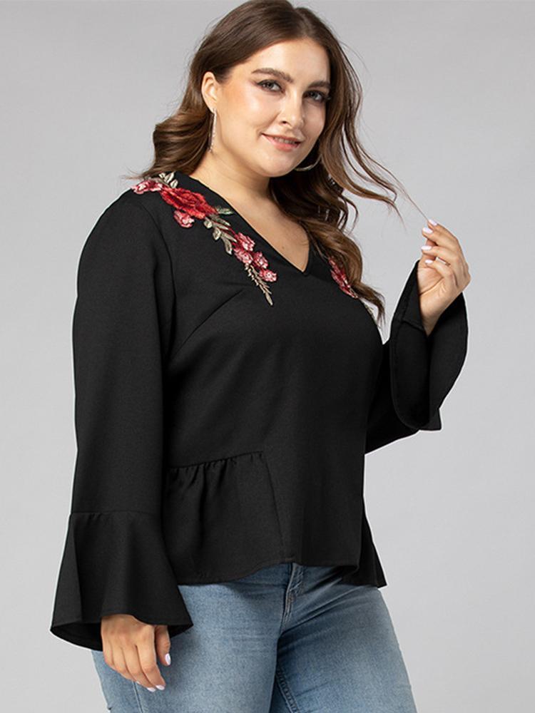 Floral Embroidery V-neck Loose Top