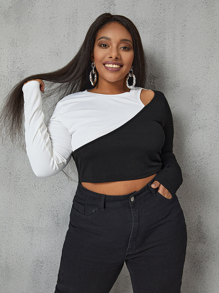 Cut-out Patchwork Round Neck Regular T-shirt