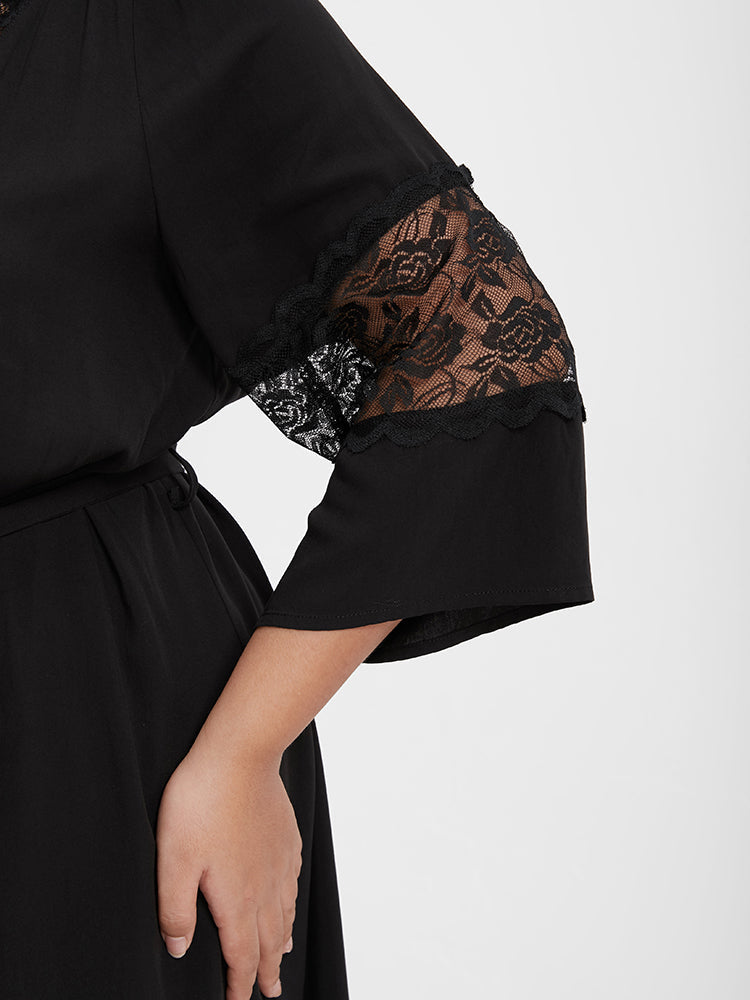 Solid Lace Insert Belted Sleep Robe