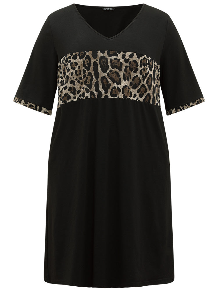 Supersoft Essentials Leopard Print Patchwork Pocket V Neck Dress