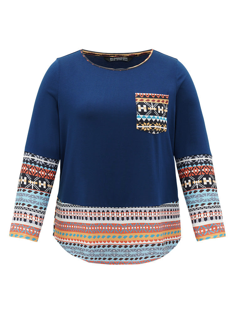 Bandana Print Patched Pocket Curved Hem T-shirt