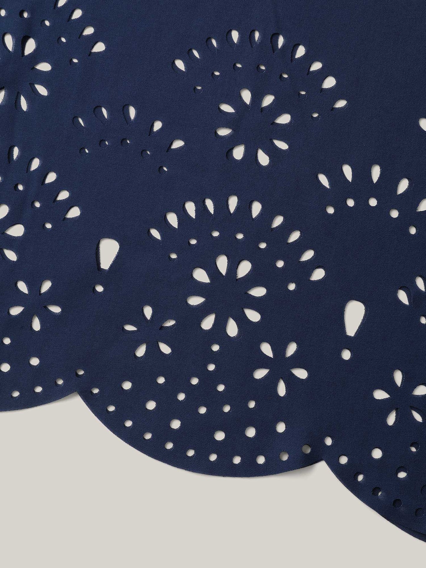 ec945564-d490-41b2-afd0-b7135a466543