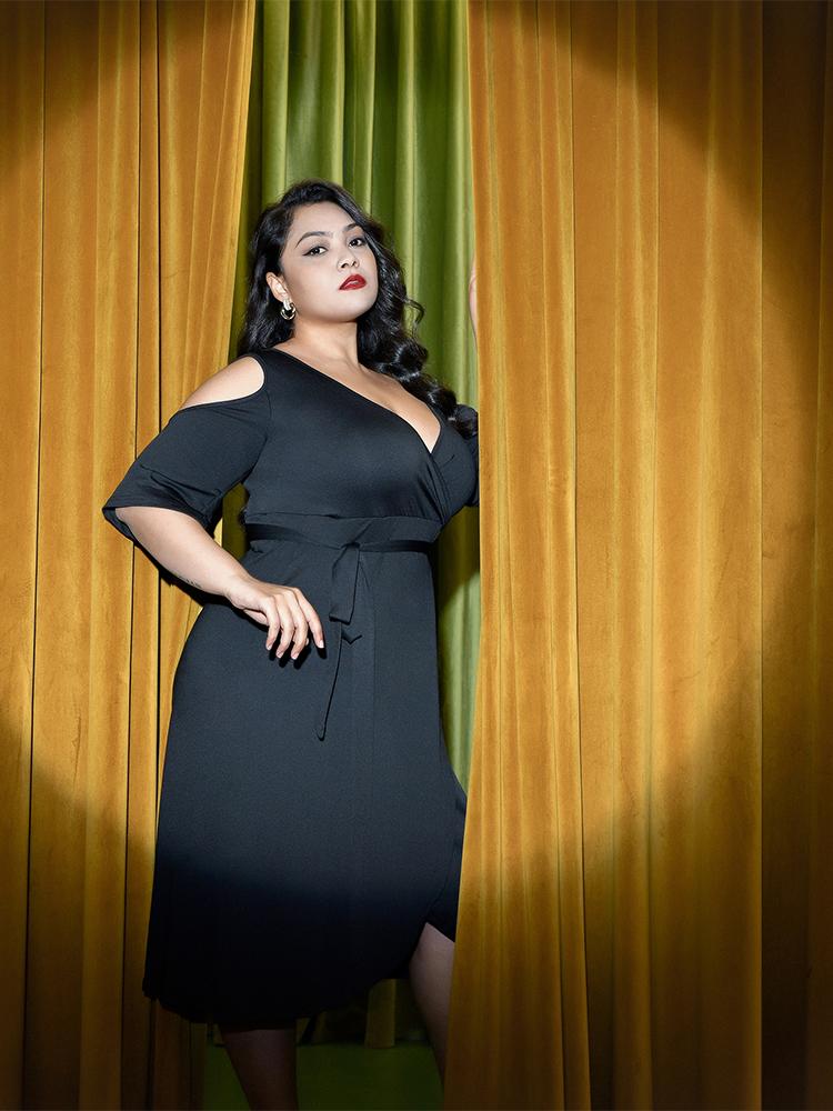 Cut Out V-neck Solid Dress