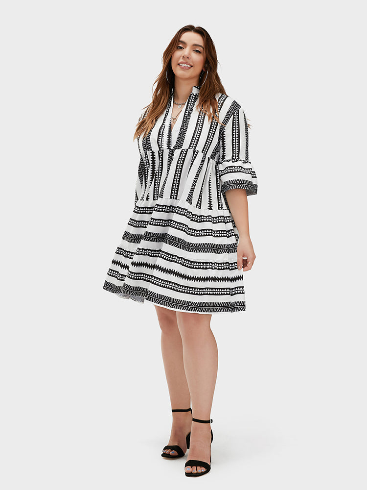 Shirred Geo Print V Neck Loose Dress