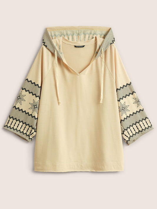 Geometric Hooded Raglan Sleeve Sweatshirt