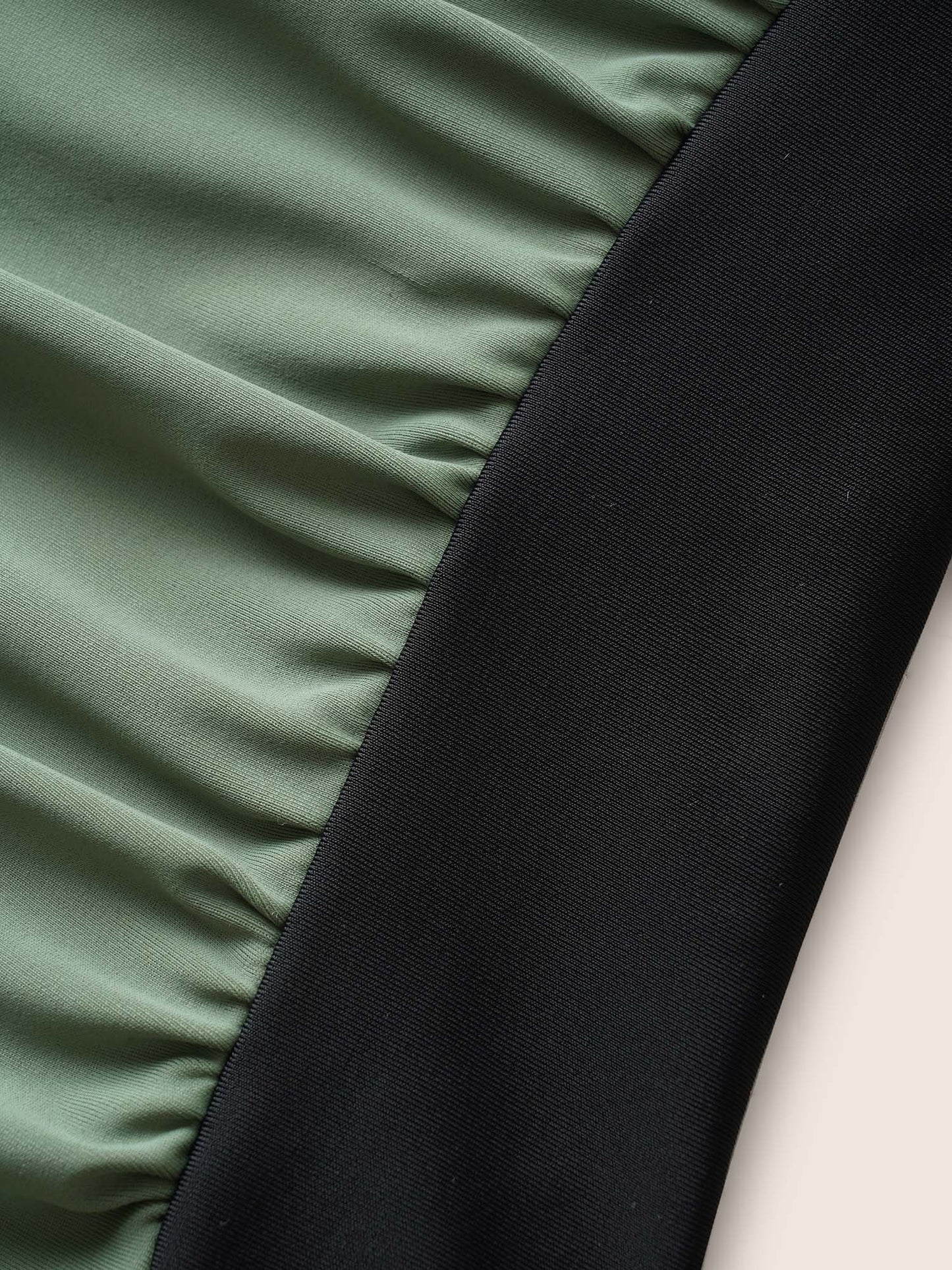 ec185cdf-3fb6-4abf-94c5-3949f01eb7e9