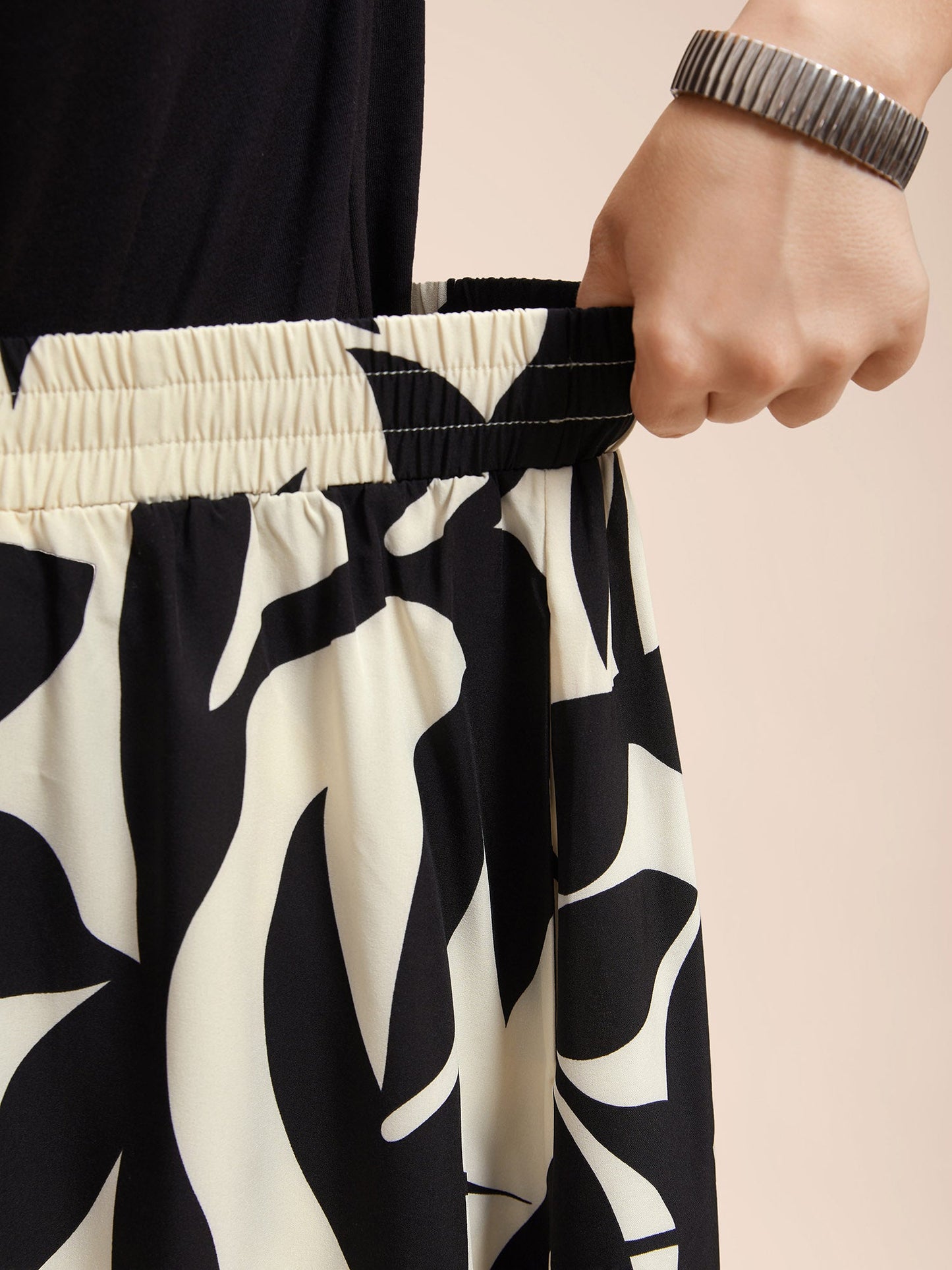 ab562597-f7a1-46c4-bb20-89903ec094a8