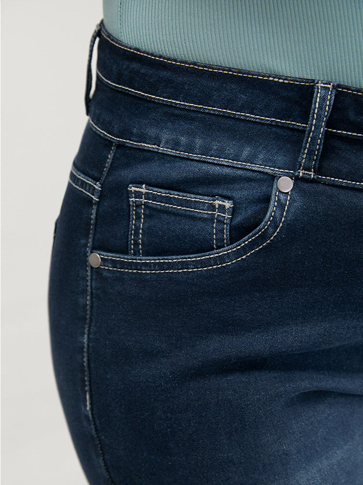 ee28a240-9fb4-4fcc-b3dd-2c425268f922