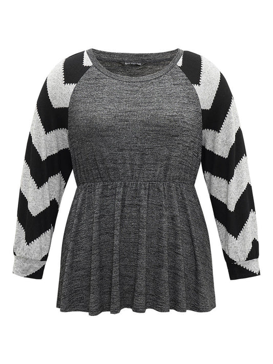 Geometric Raglan Sleeve Raglan Sleeve T-shirt