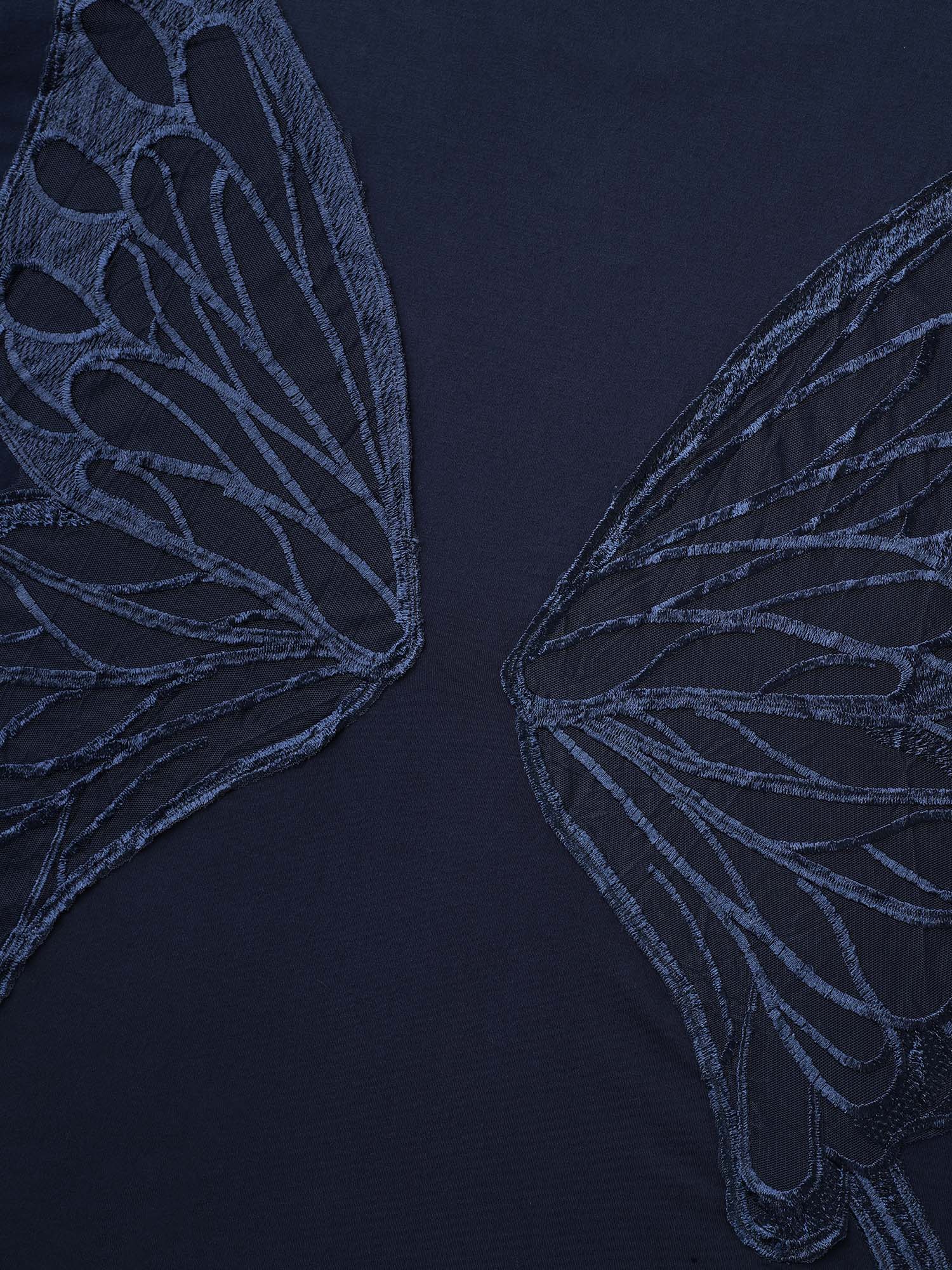 e79ad10d-fda5-4987-815b-17ab7970a549