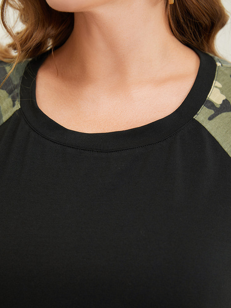 Camo Raglan Sleeve Round Neck T-shirt