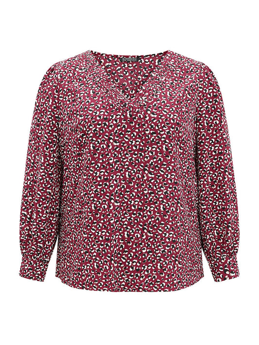Allover Print V Neck Pleated Blouse