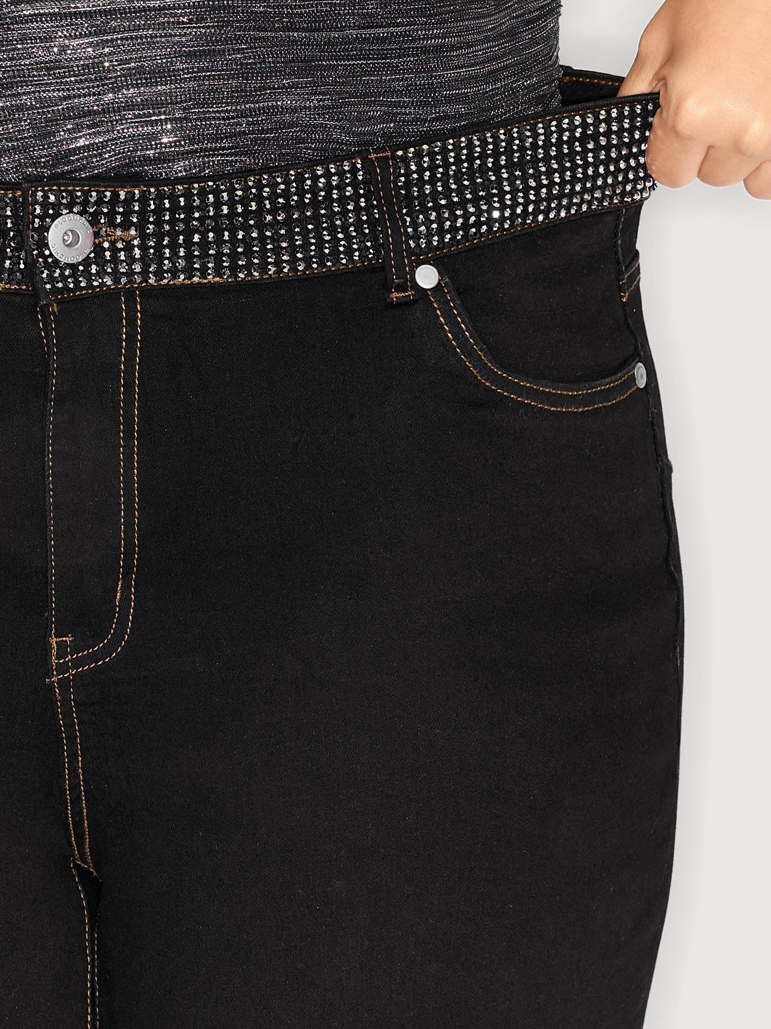 54aee6ba-e2c7-4589-9d76-d14f2d836c14