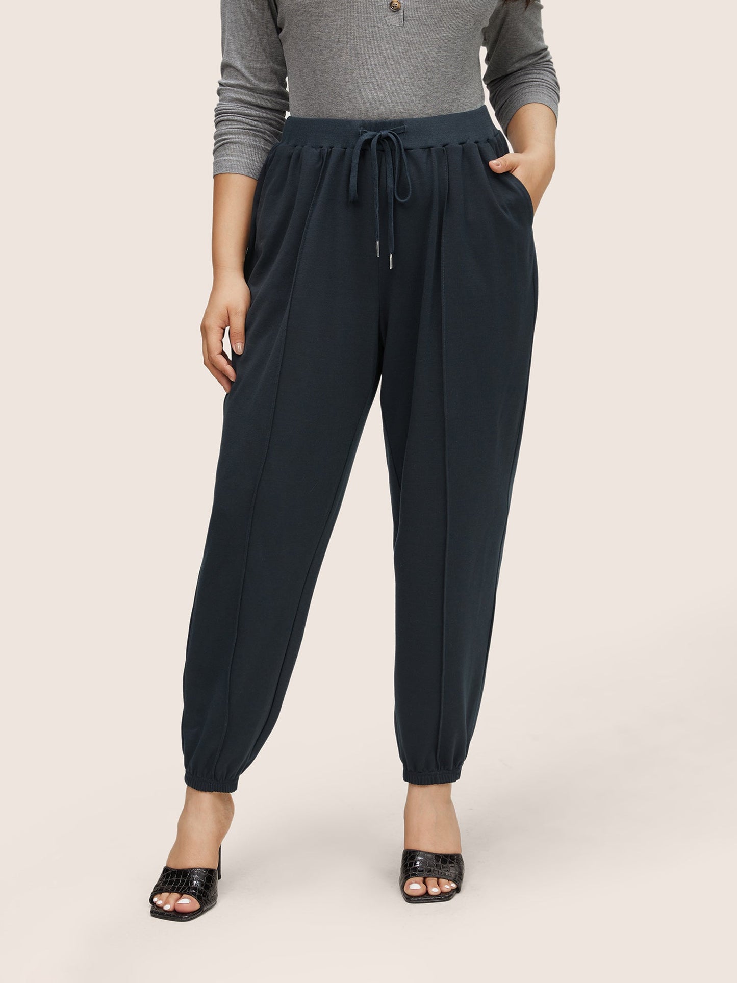 aa073643-6c8b-4c11-87d1-60cfbe22a306