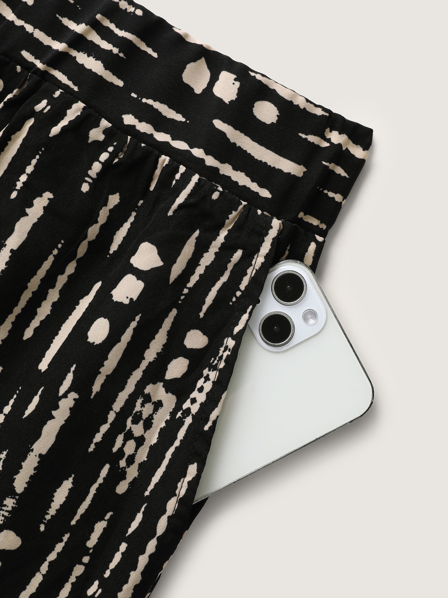 560e1645-5852-4d10-8557-a5d88ffa6282