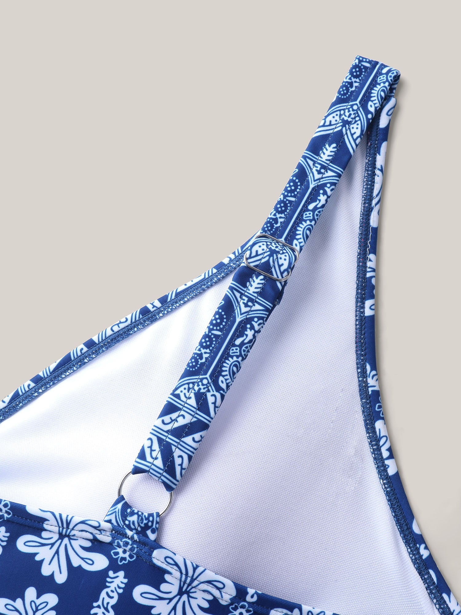 901c7ca7-dd8a-4eee-9aa9-d0fb582d7477