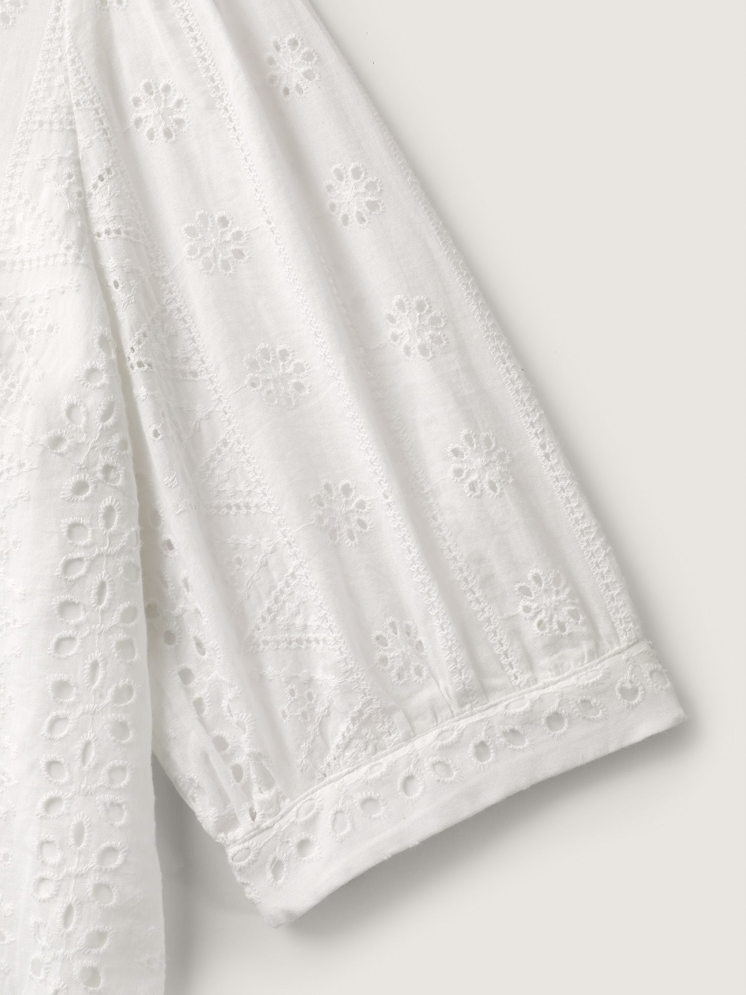 b2717ef1-6b73-49d7-afe7-852e99464a00