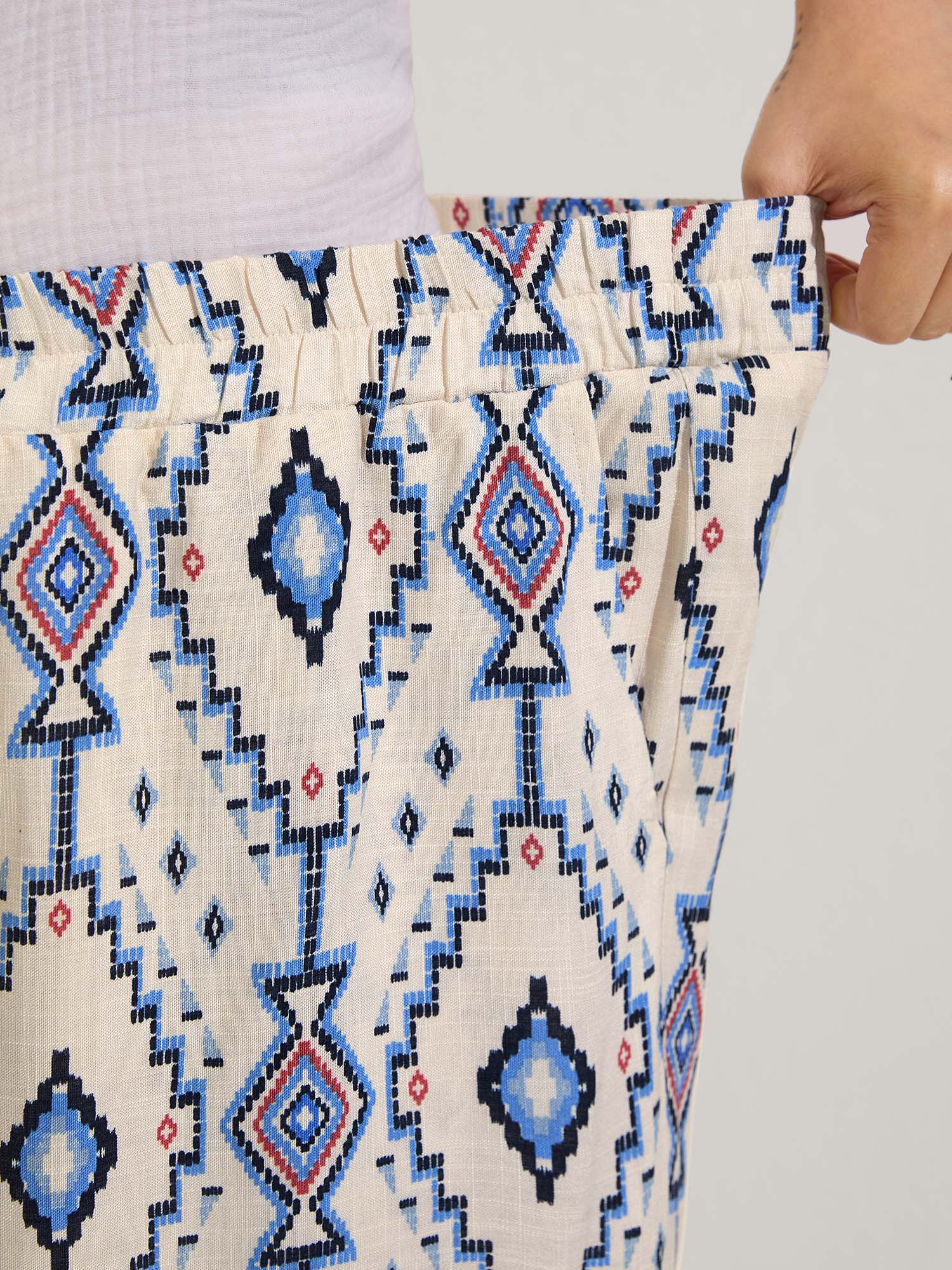 fddb49d7-90f6-4b00-99aa-4283b305da10