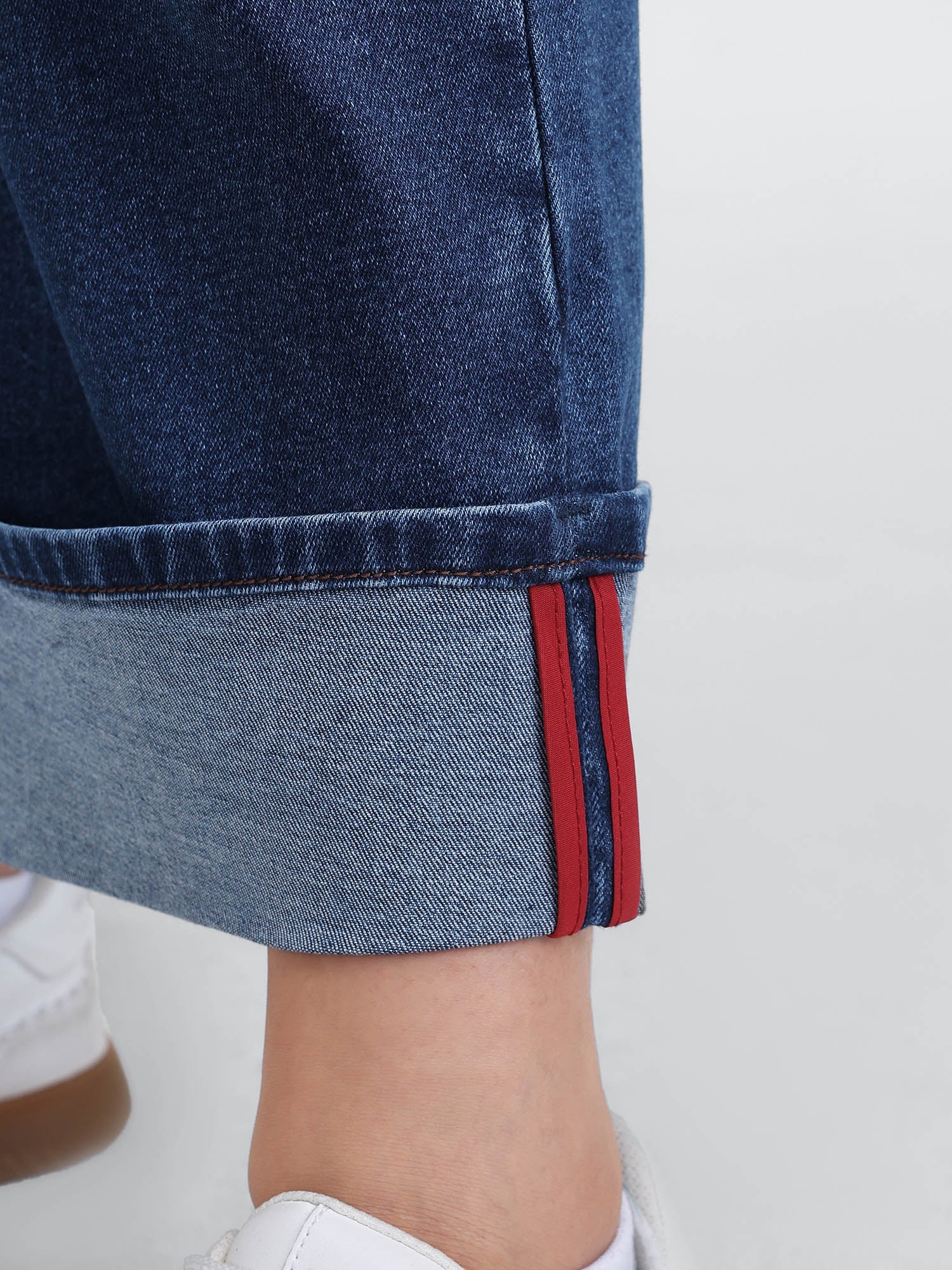 bb254bd4-4dbf-4ebb-8621-389686c1606d