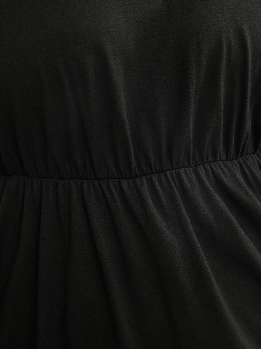 Floral Embroidered Ruffle Hem V Neck T-shirt