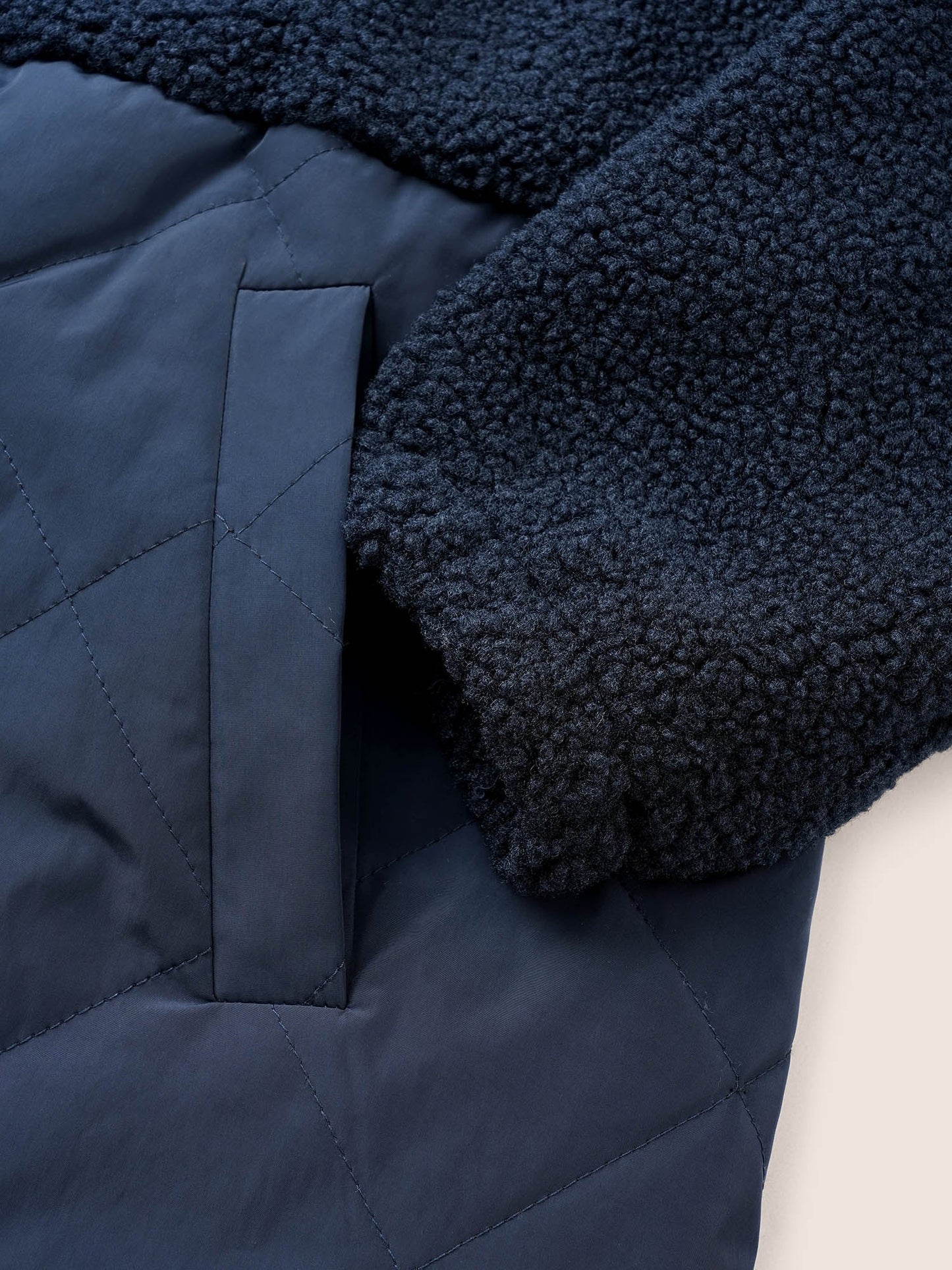 c54b0a65-0c16-4576-bbda-e3c75e918e47