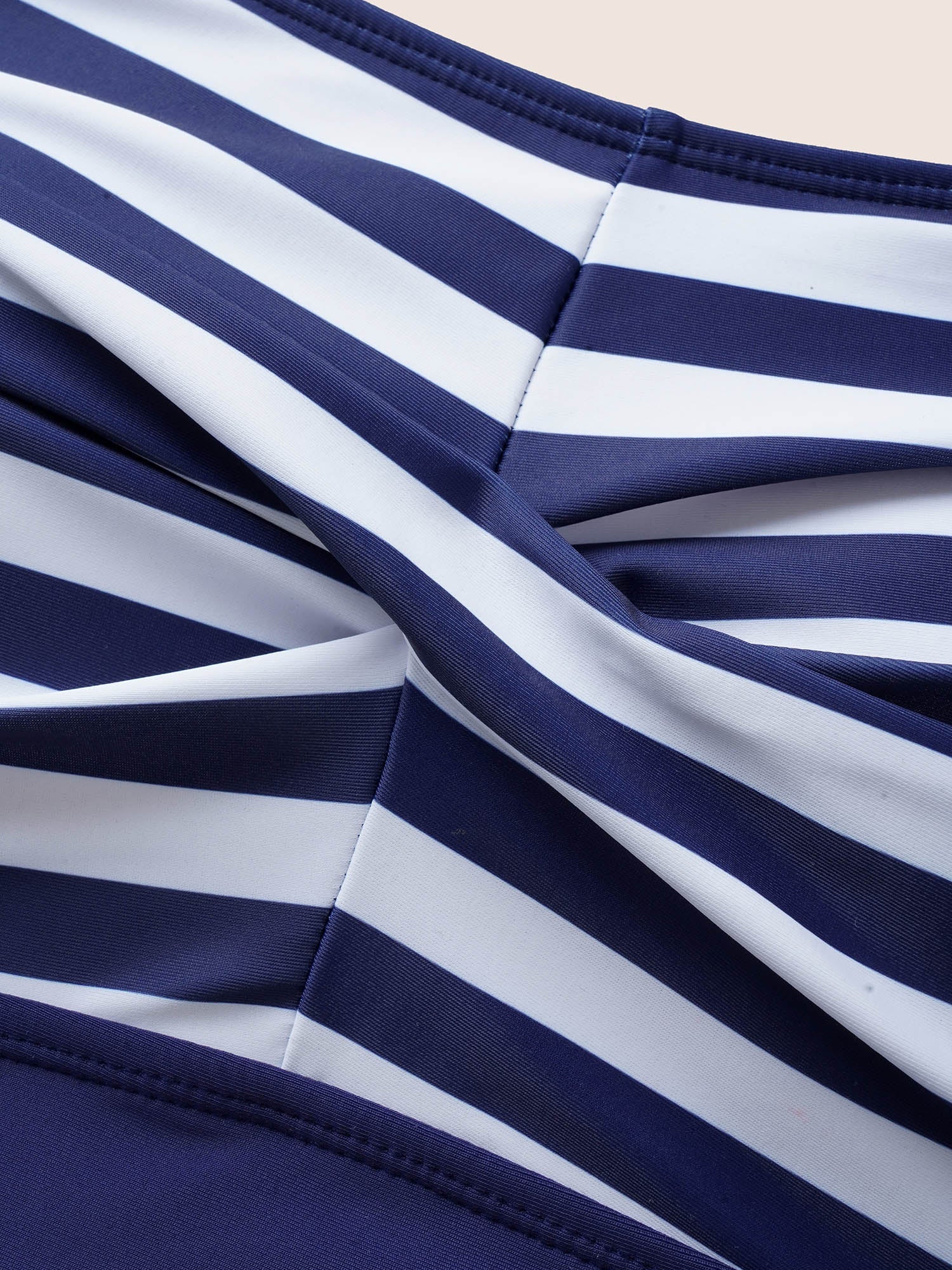 0c001997-58a7-495d-93a3-acaaf680e310