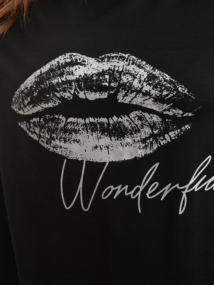 Lip & Letter Print Round Neck Sleep Top
