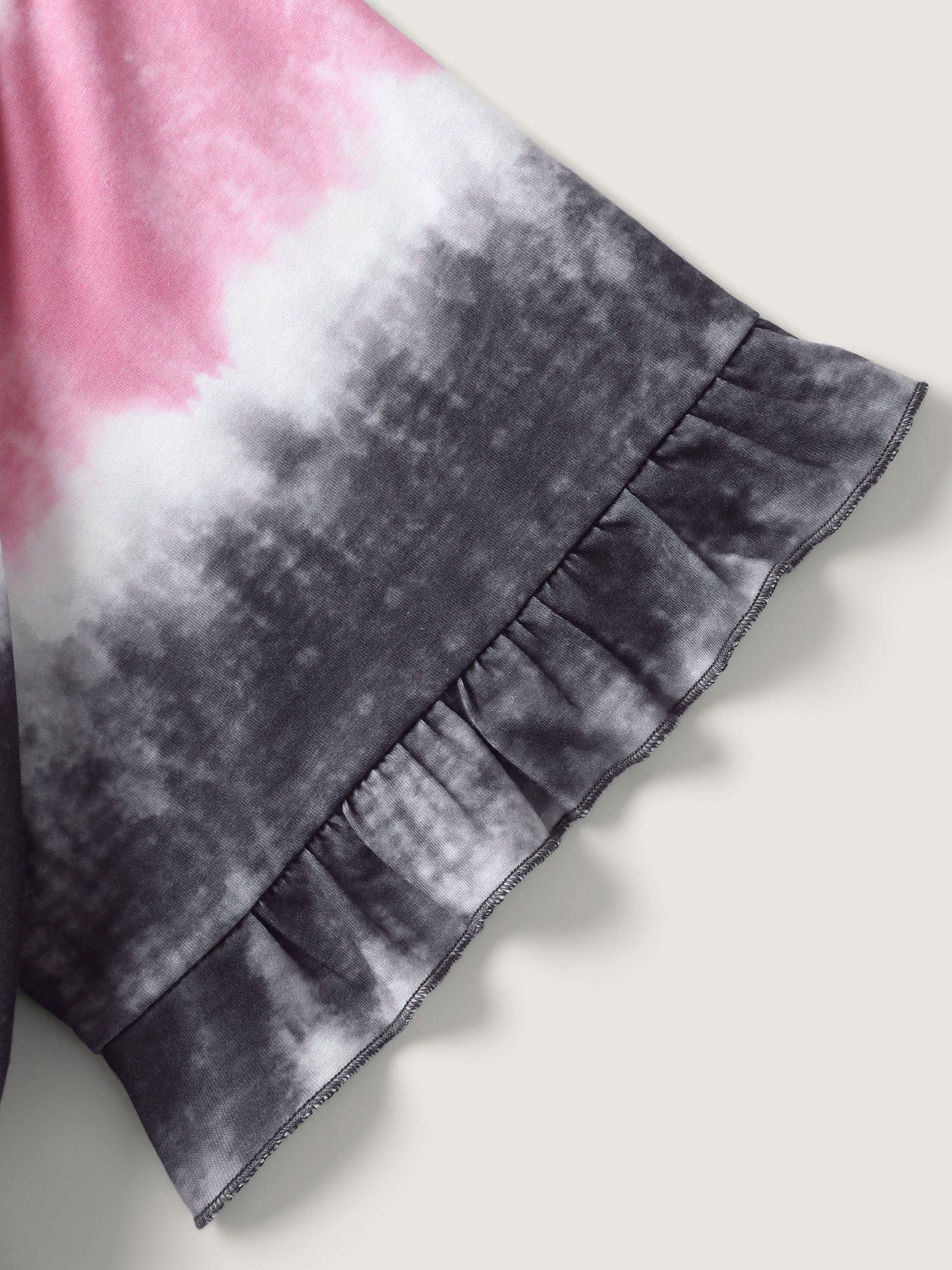 e09b36e7-2984-4882-99c3-321b689d8085