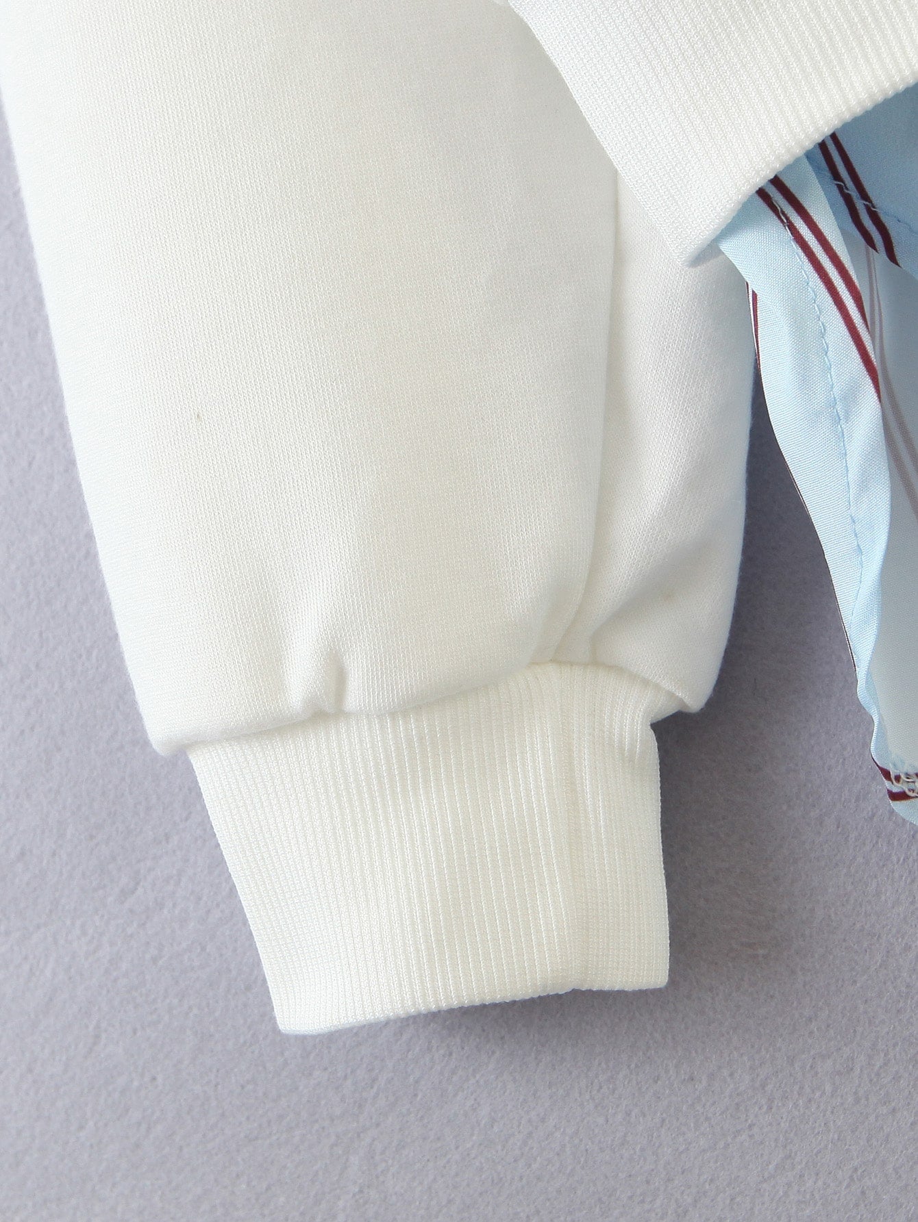 Contrast Striped Panel Knot Side Dip Hem Sweatshirt