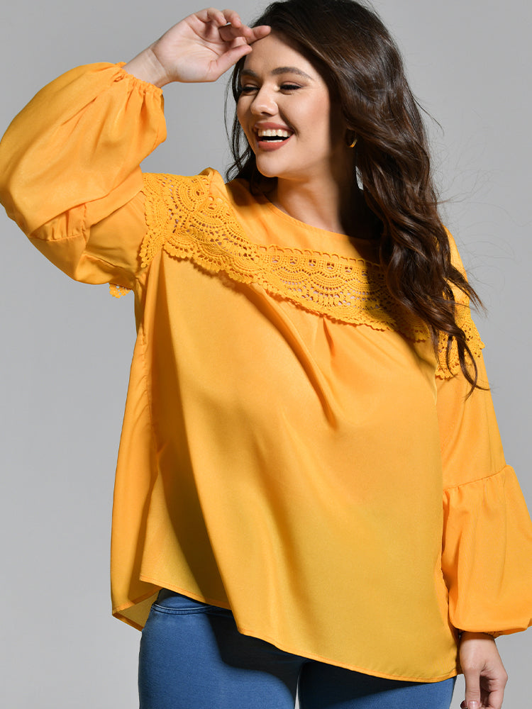 Keyhole Back Guipure Top