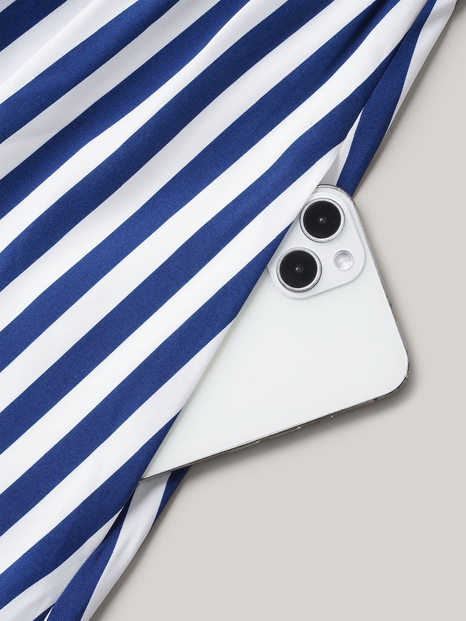 06fea453-6cfd-4d07-9033-1508f553fe19