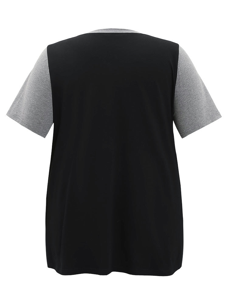 Letter & Leaf Print Contrast Notched Neck T-shirt