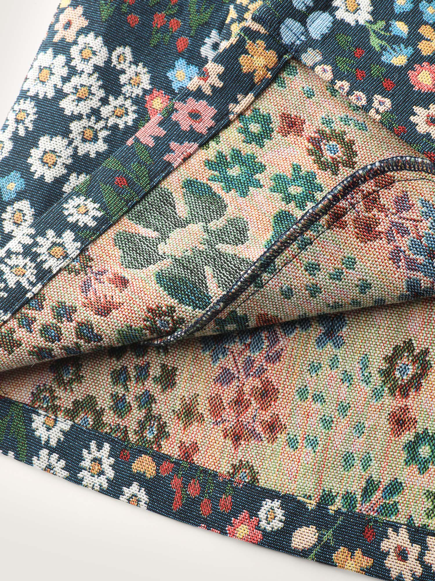 b736b886-2520-4a9b-9621-2e1b2161c087