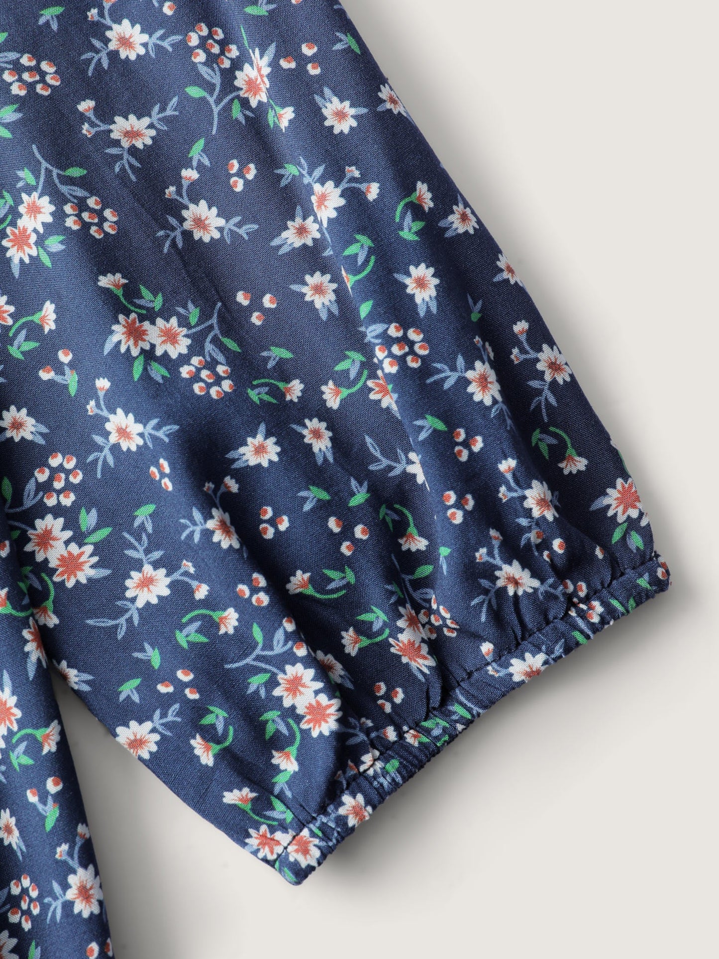 26d5ea27-5a14-45d5-bf08-556bccc3b445