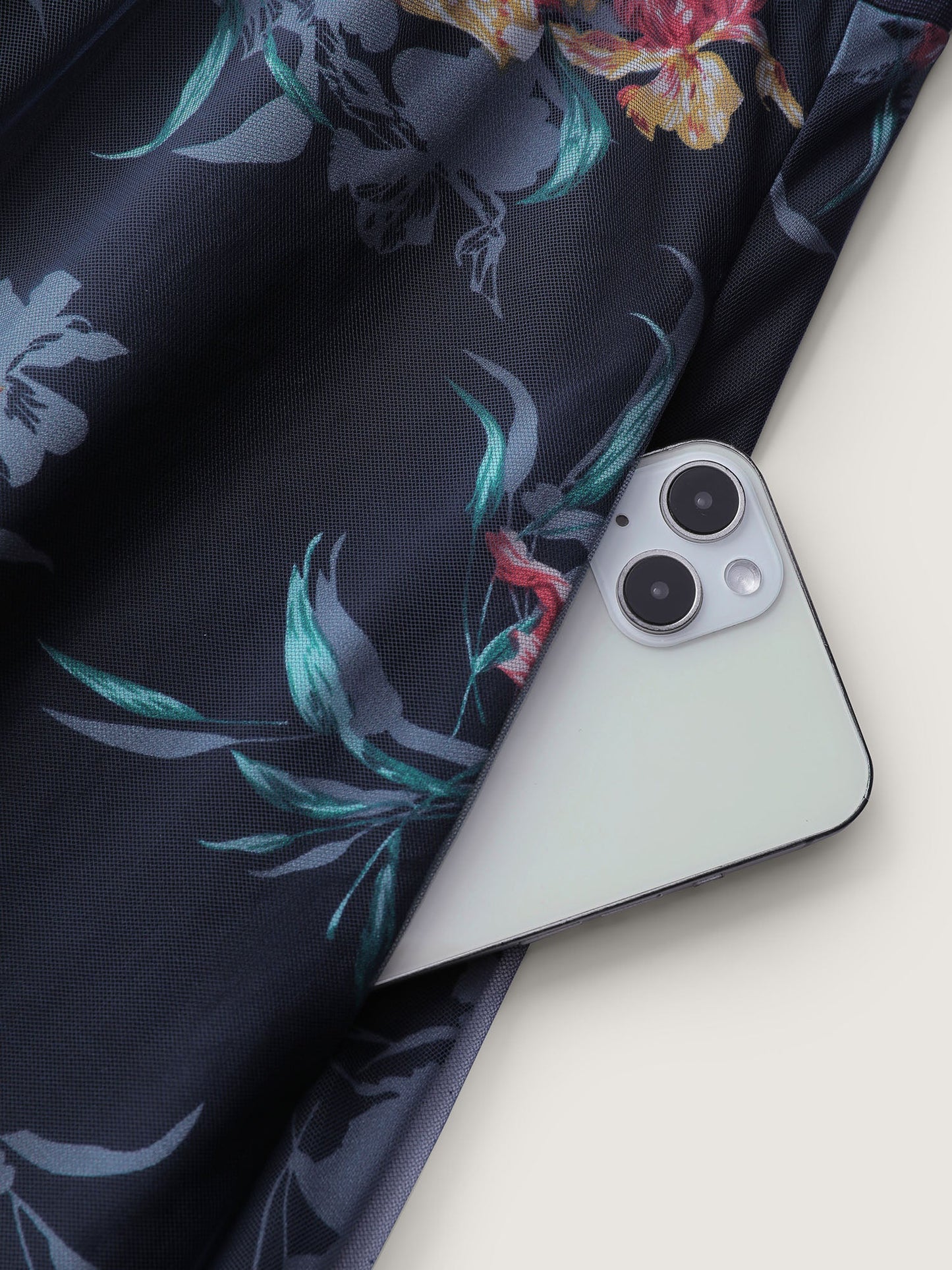 40a5d07e-be43-419b-9b1c-6527a8044ee0