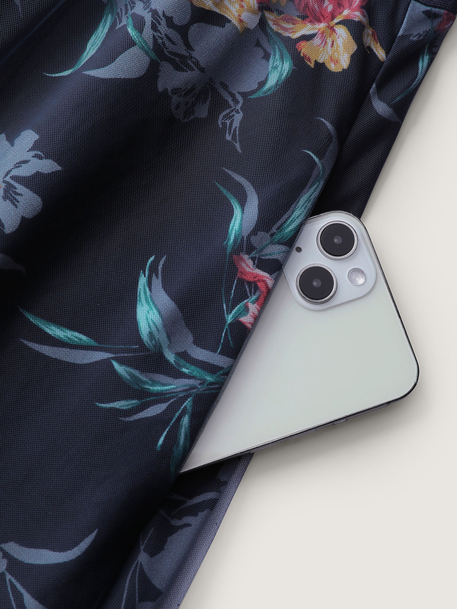 40a5d07e-be43-419b-9b1c-6527a8044ee0