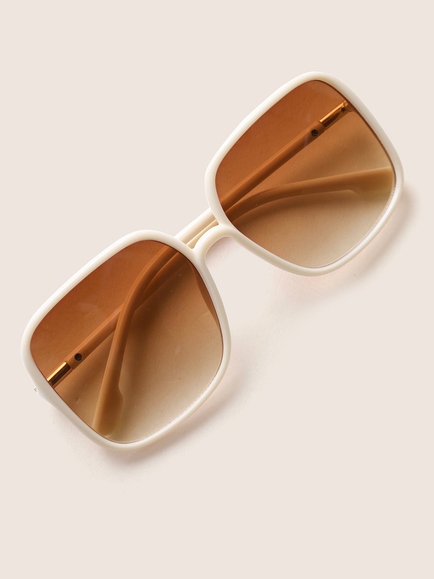 14395632-0c1e-4c1a-9706-3d3cbaa0c7ea