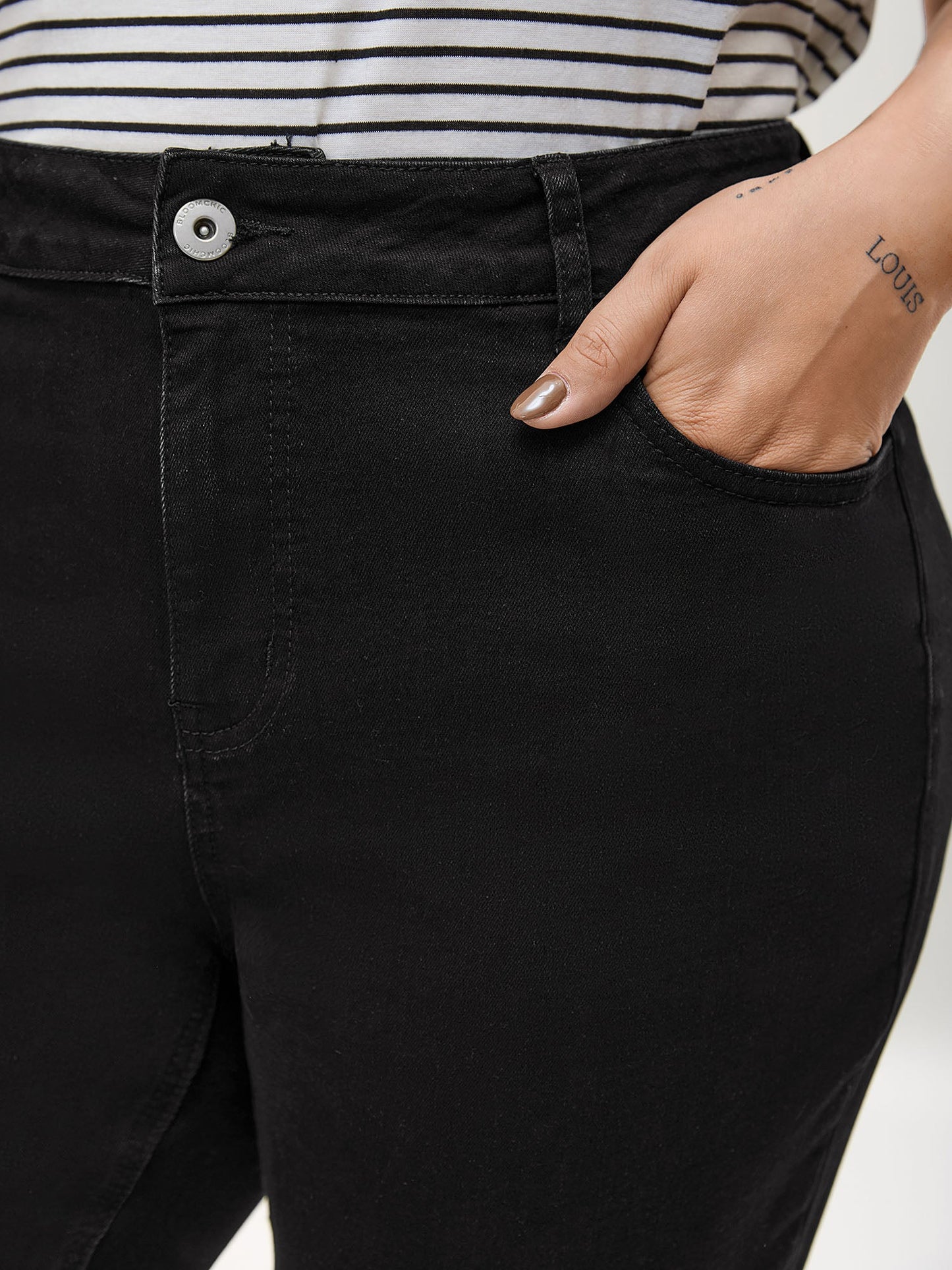 f37b763b-1b52-4524-a26a-97b7044bcb7f