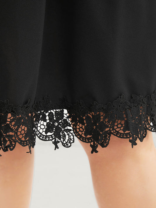 Solid Elastic Waist Ruffles Pocket Contrast Lace Skirt