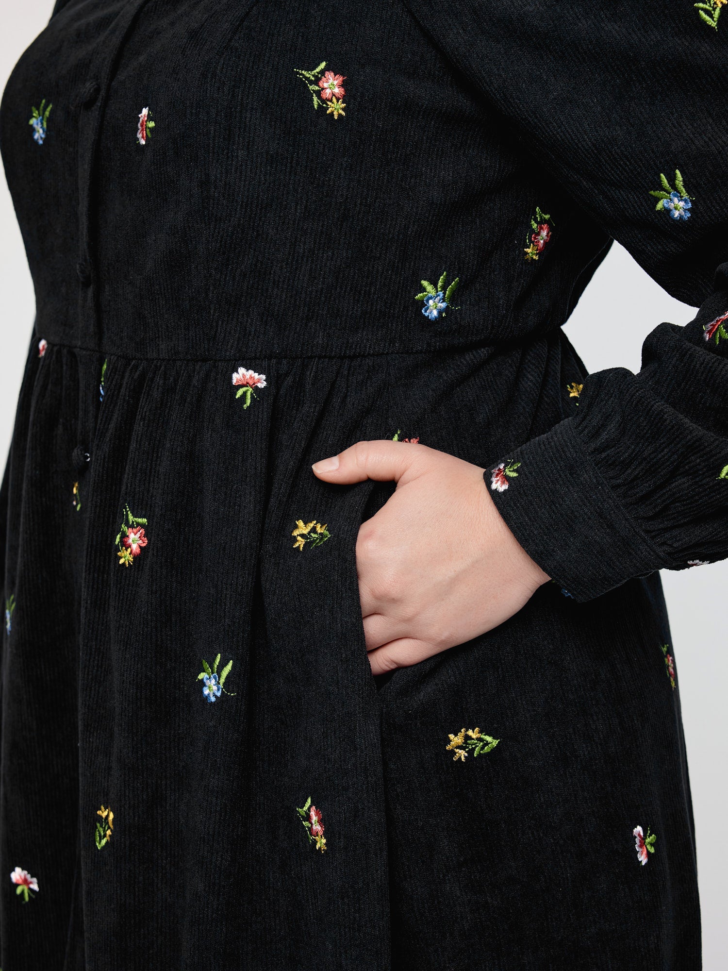 04dbf76b-a9e6-443e-9fb4-4e4ddc0c45cf