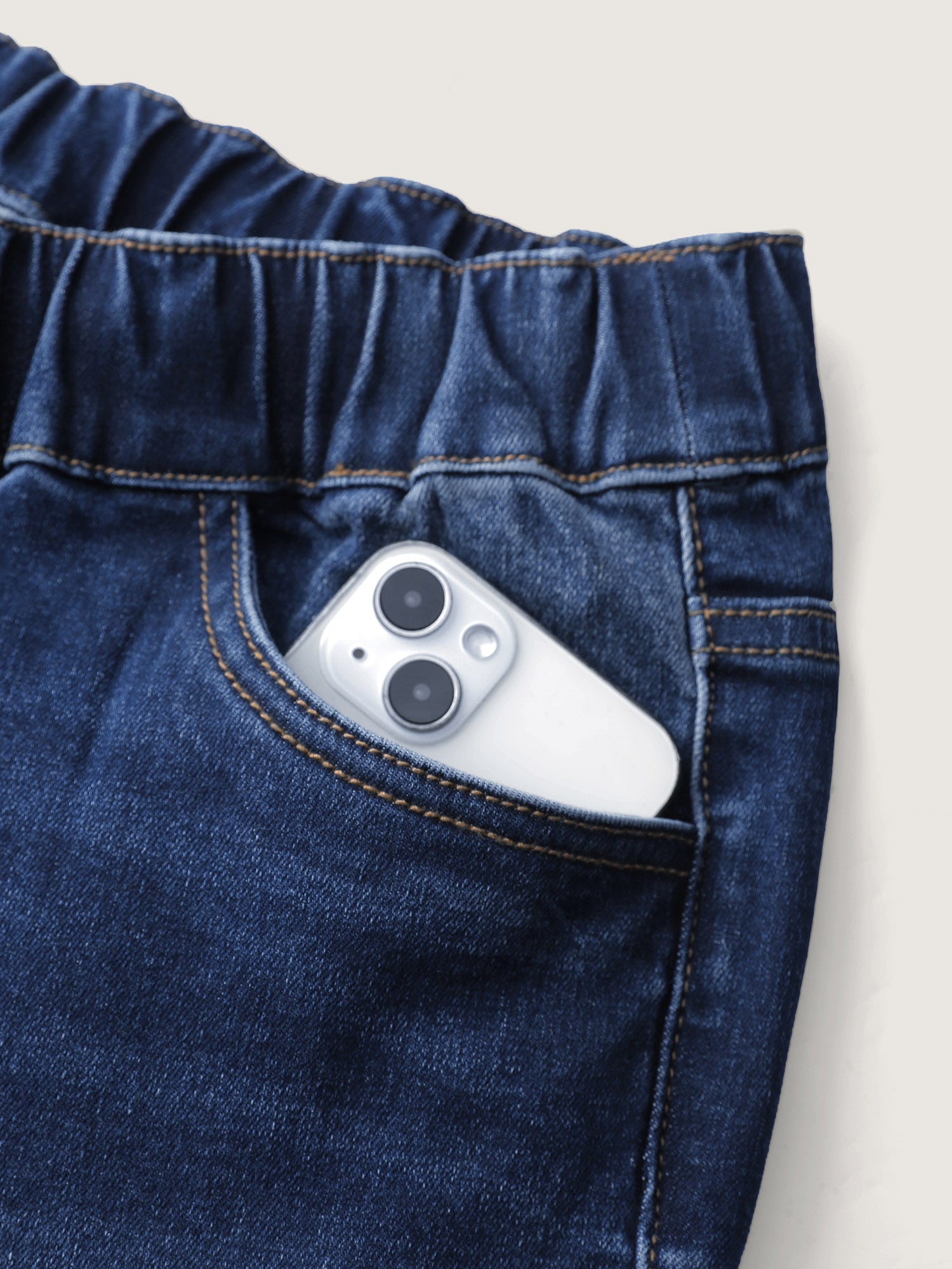 e6c0cfa2-f743-4ffb-a3e7-b324a33a6955