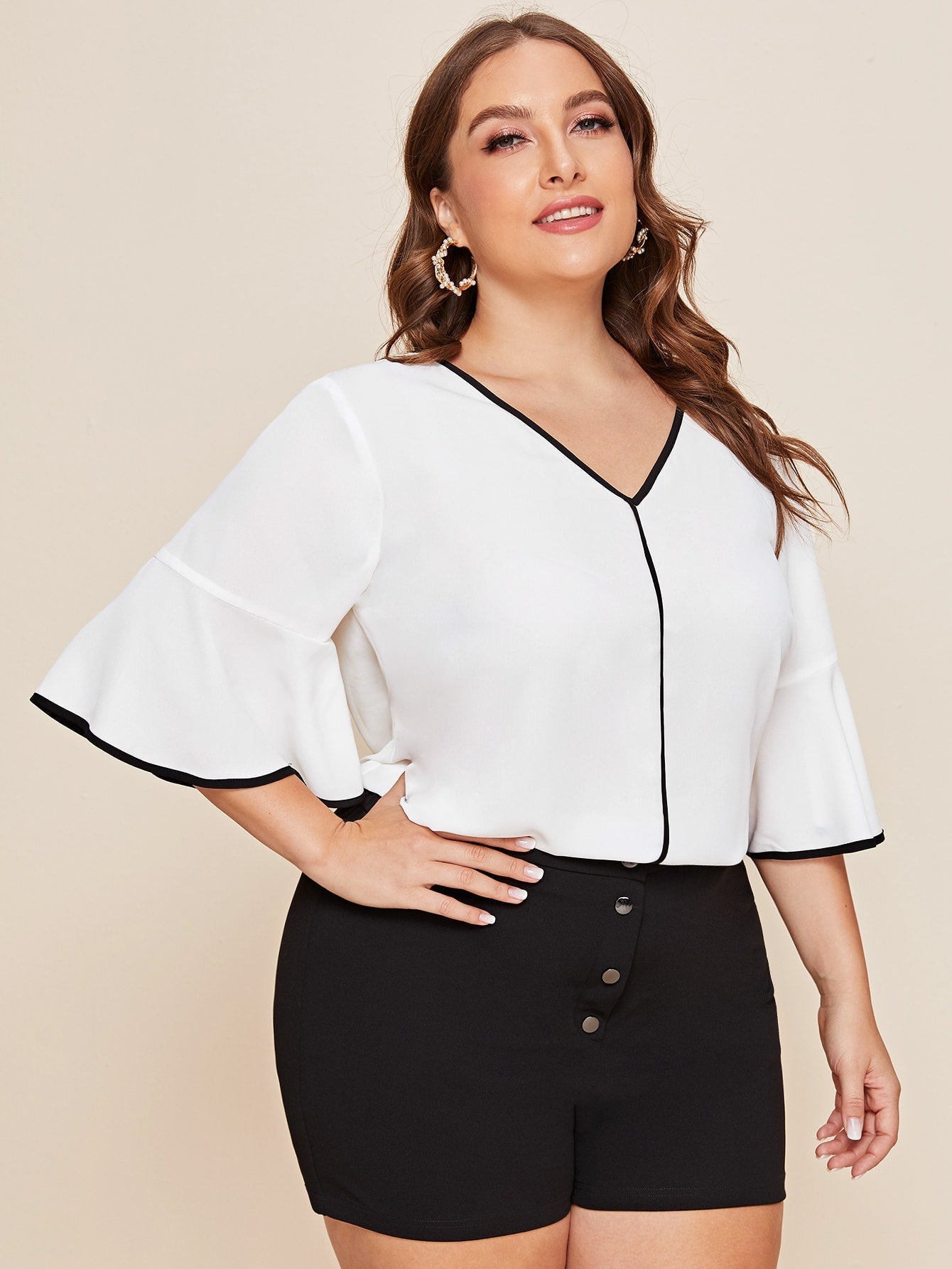 Bell Sleeve Contrast Binding Top